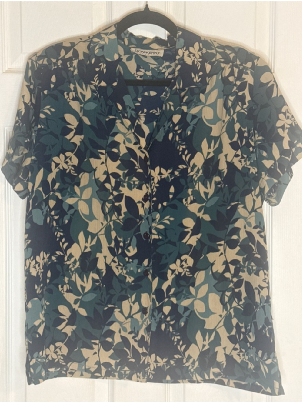 Women's DONNKENNY Teal Beige Leaf Print Button Down Shirt
